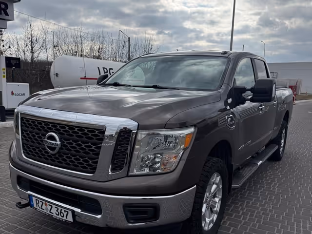 Nissan Titan - фото 2