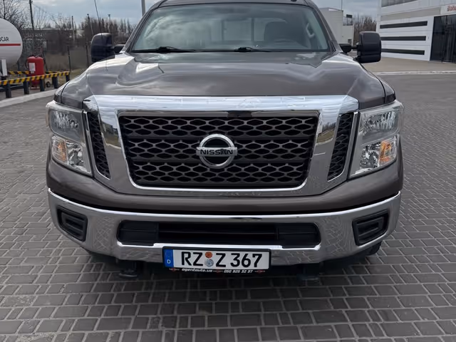 Nissan Titan - фото 3