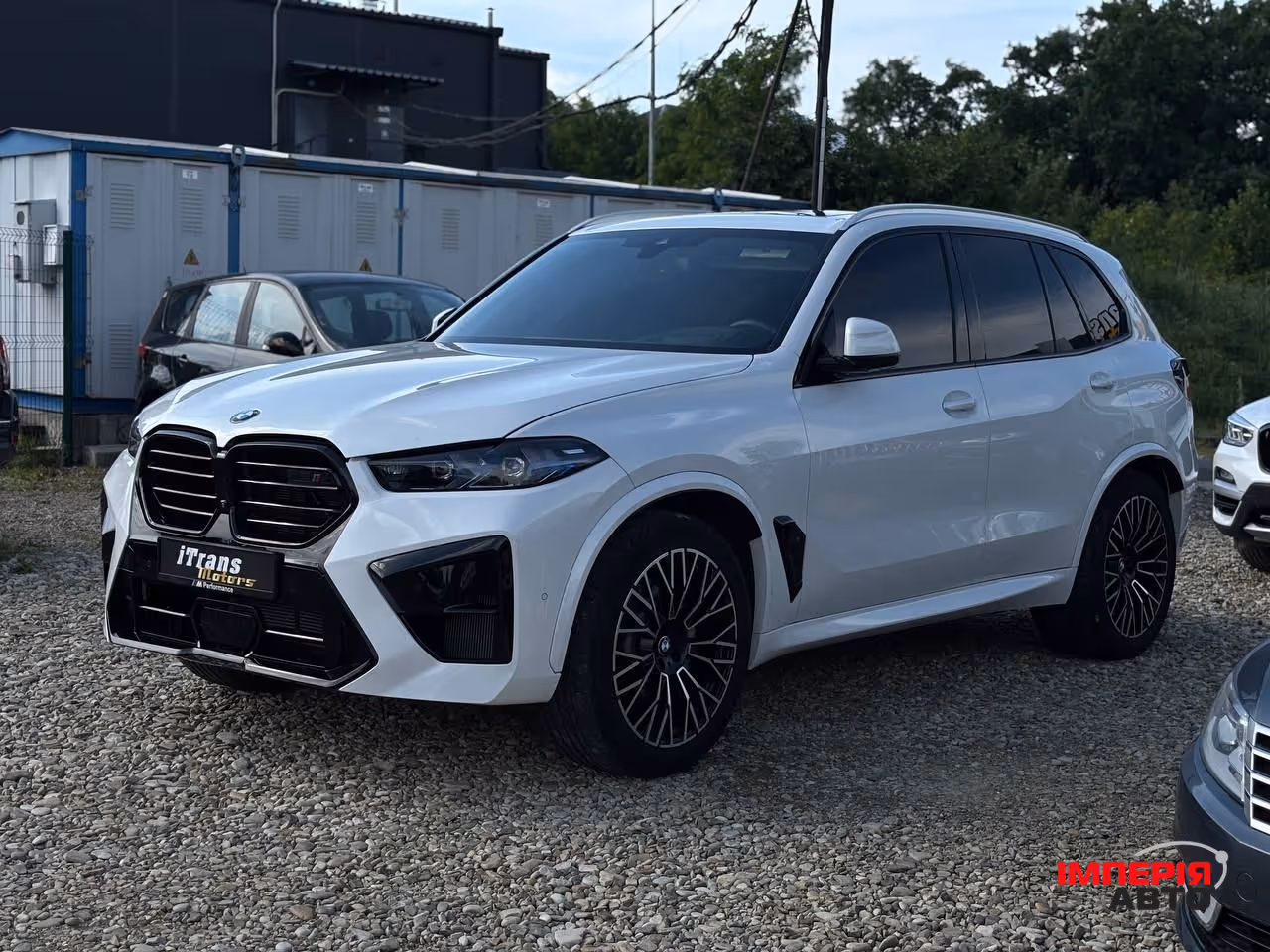 BMW X5 - фото 1
