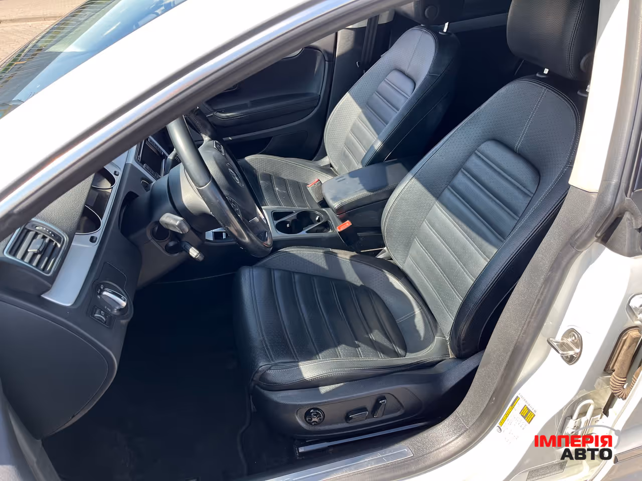 Volkswagen Passat CC - фото 21