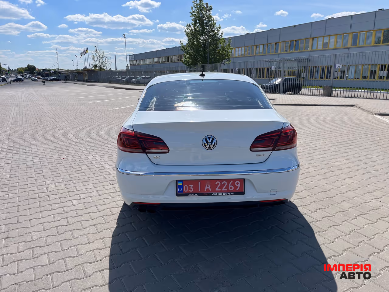 Volkswagen Passat CC - фото 7