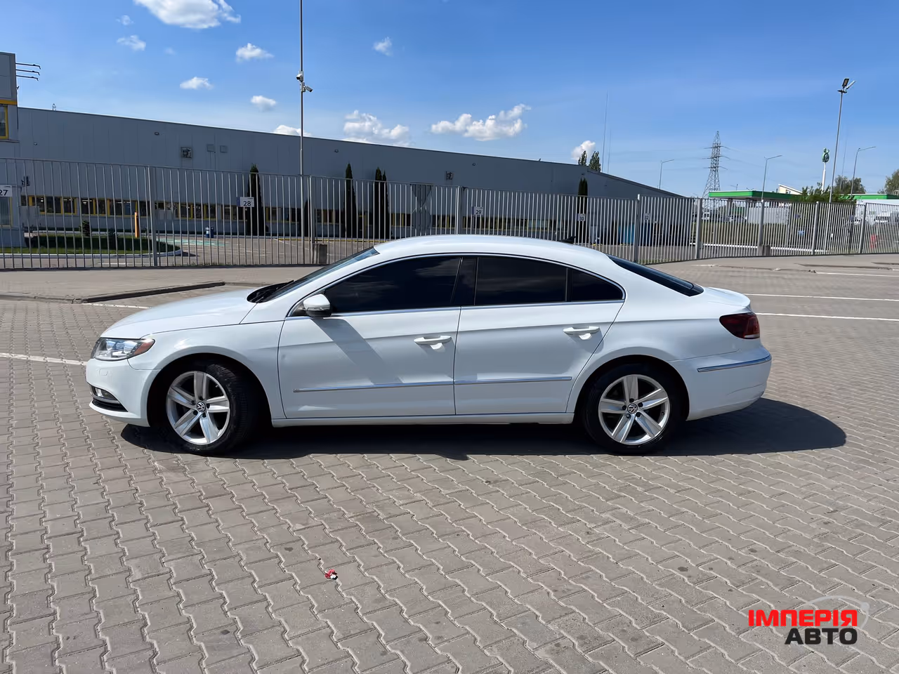 Volkswagen Passat CC - фото 6