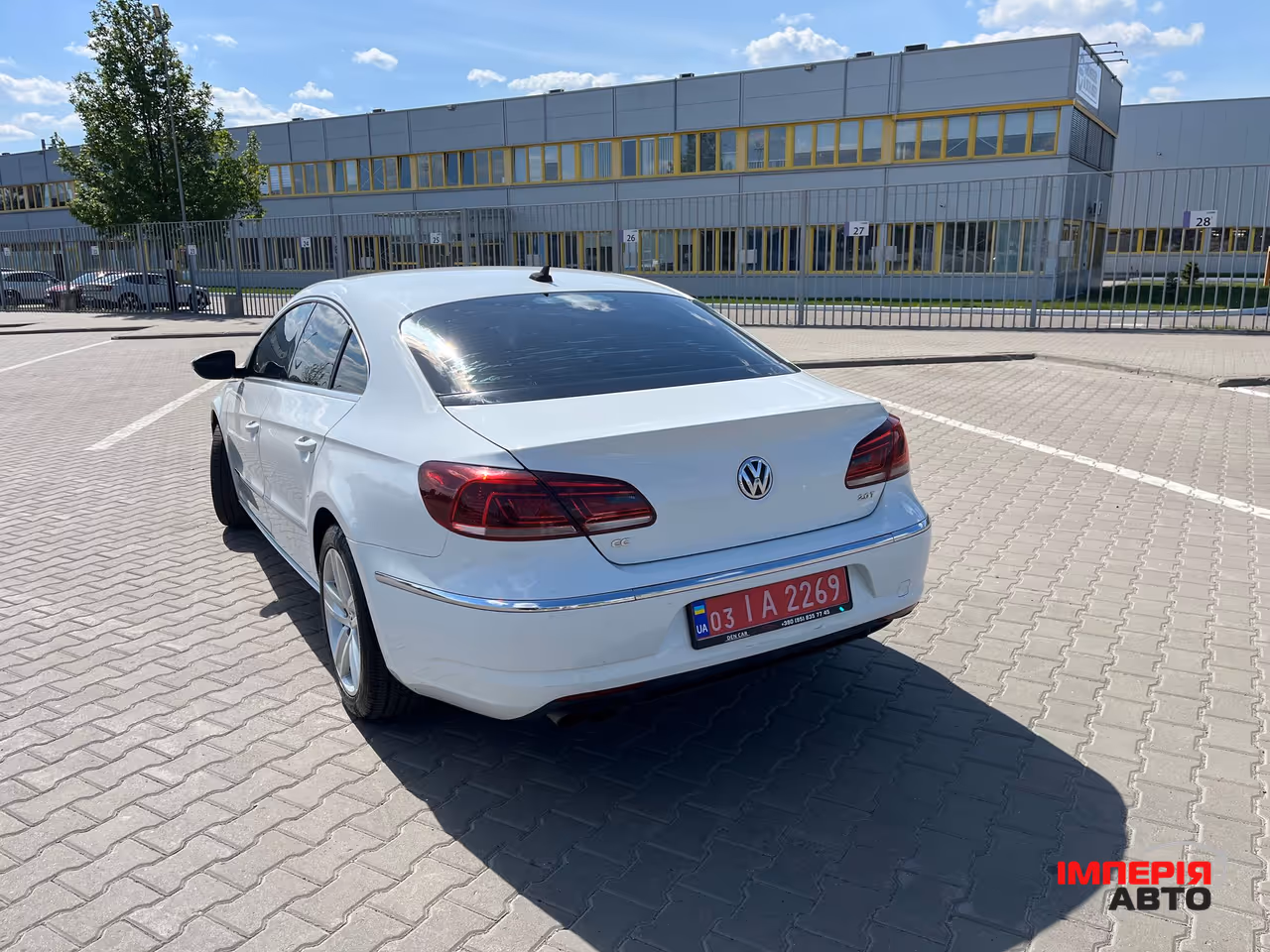 Volkswagen Passat CC - фото 9