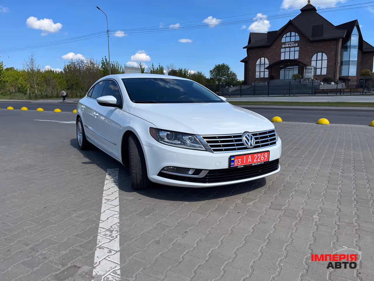 Volkswagen Passat CC - фото 3