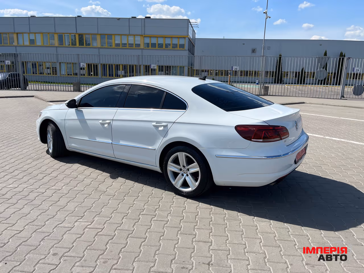 Volkswagen Passat CC - фото 5