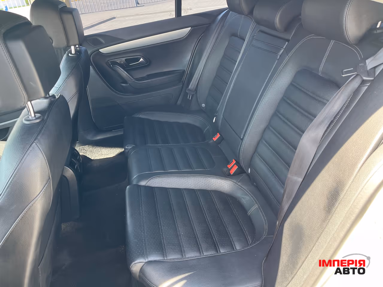 Volkswagen Passat CC - фото 16