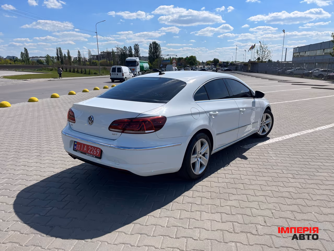 Volkswagen Passat CC - фото 8