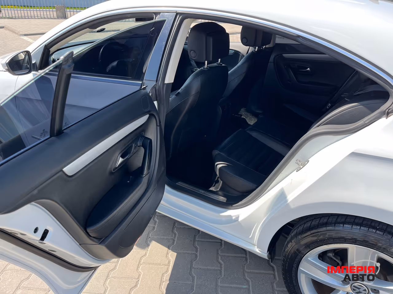 Volkswagen Passat CC - фото 19