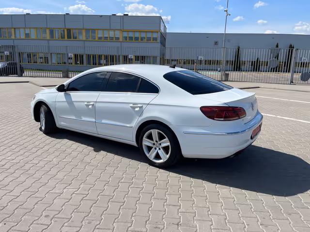 Volkswagen Passat CC - фото 5