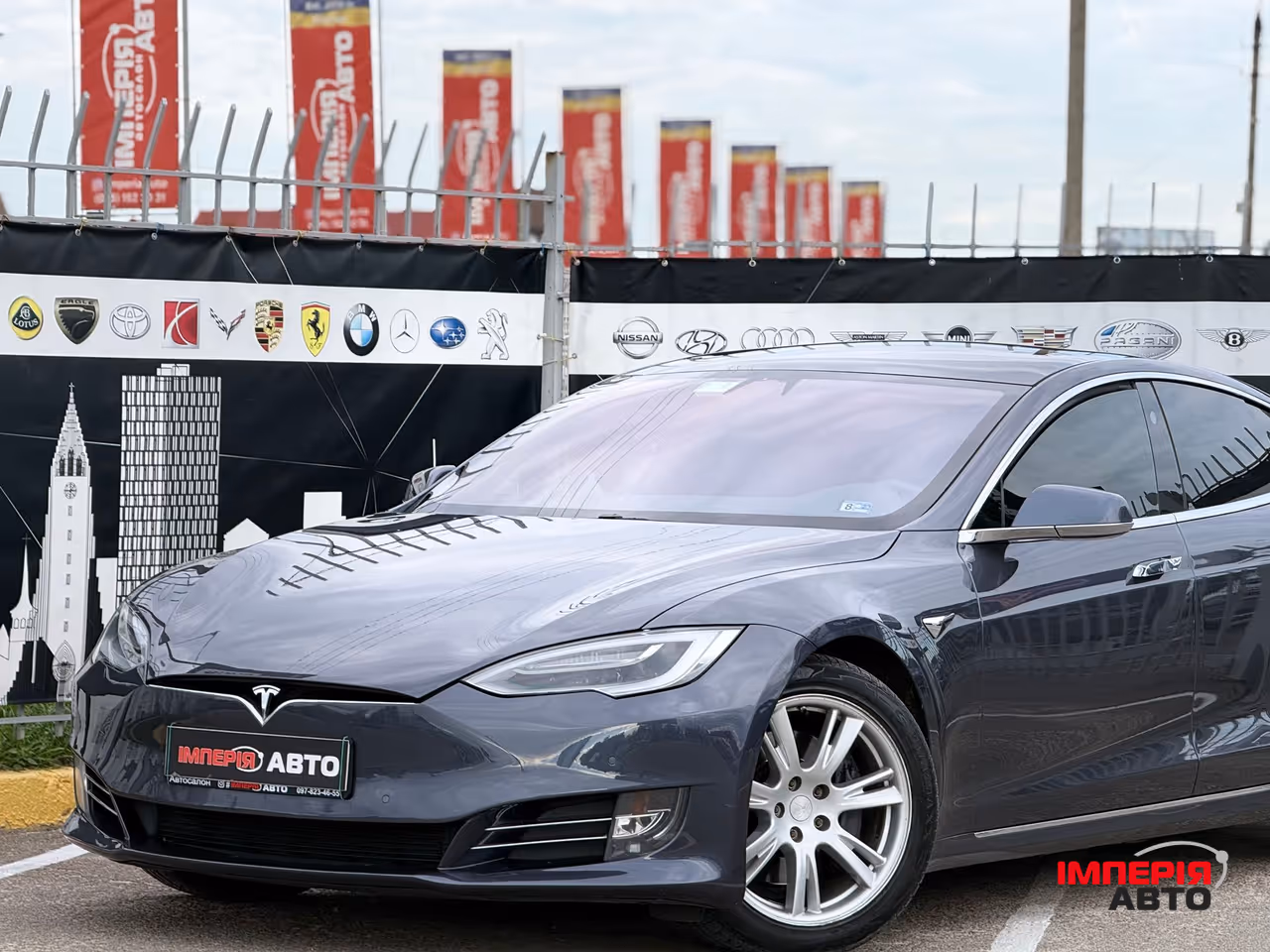 Tesla Model S - фото 6