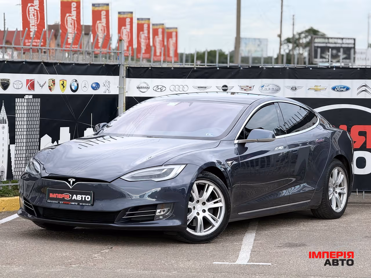 Tesla Model S - фото 7