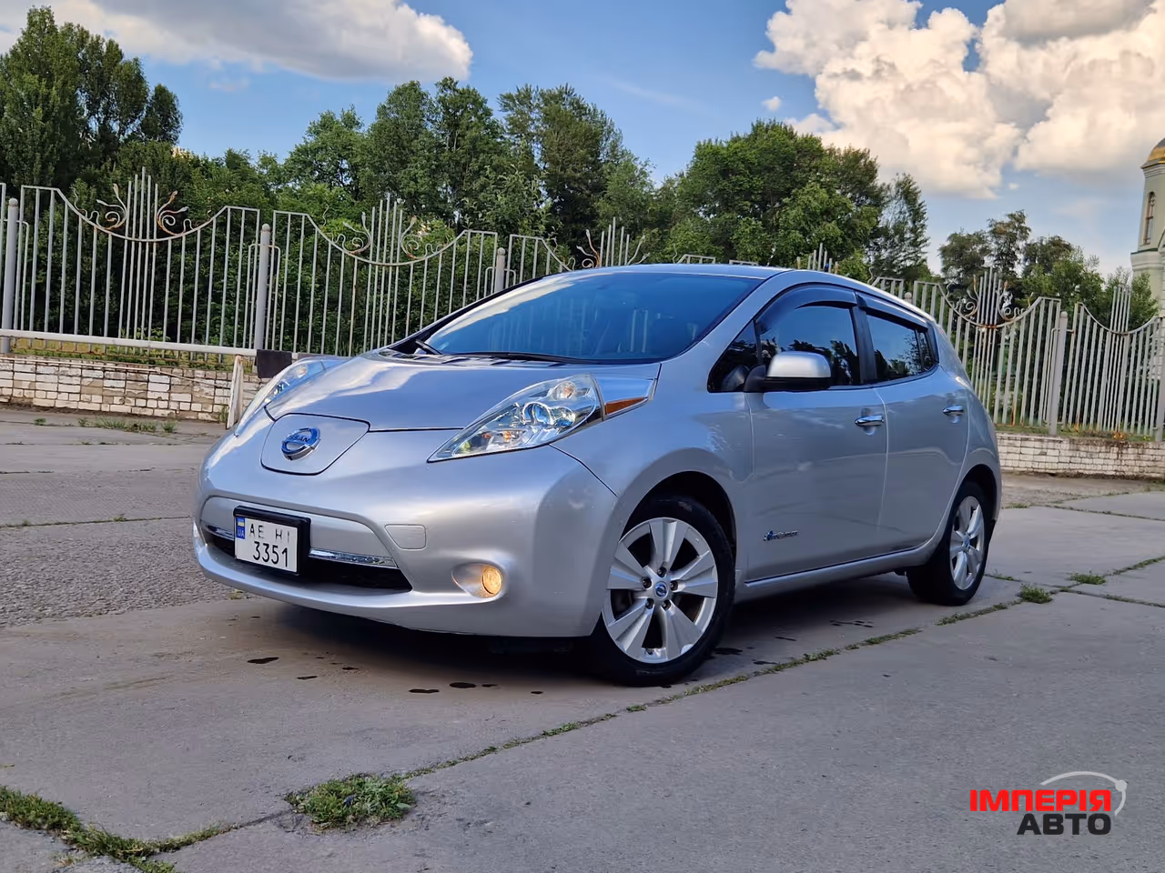 Nissan Leaf - фото 1