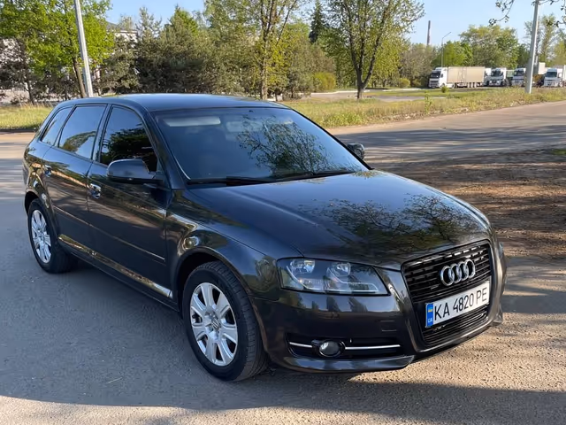 Audi A3 - фото 1