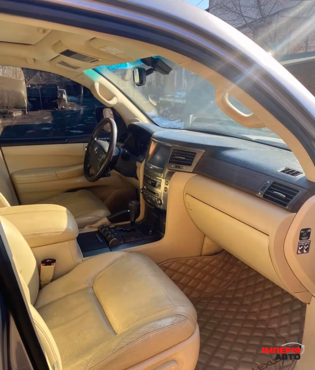 Lexus LX - фото 6