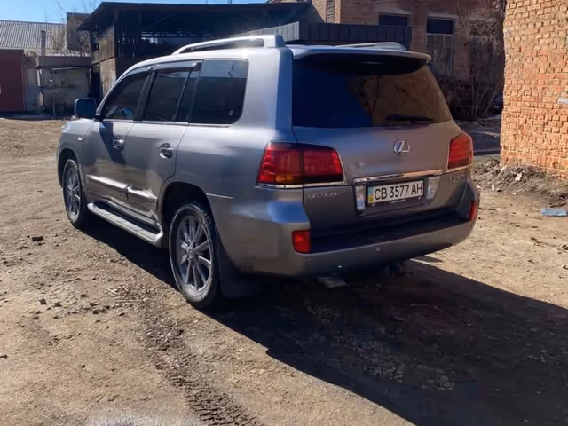 Lexus LX - фото 5