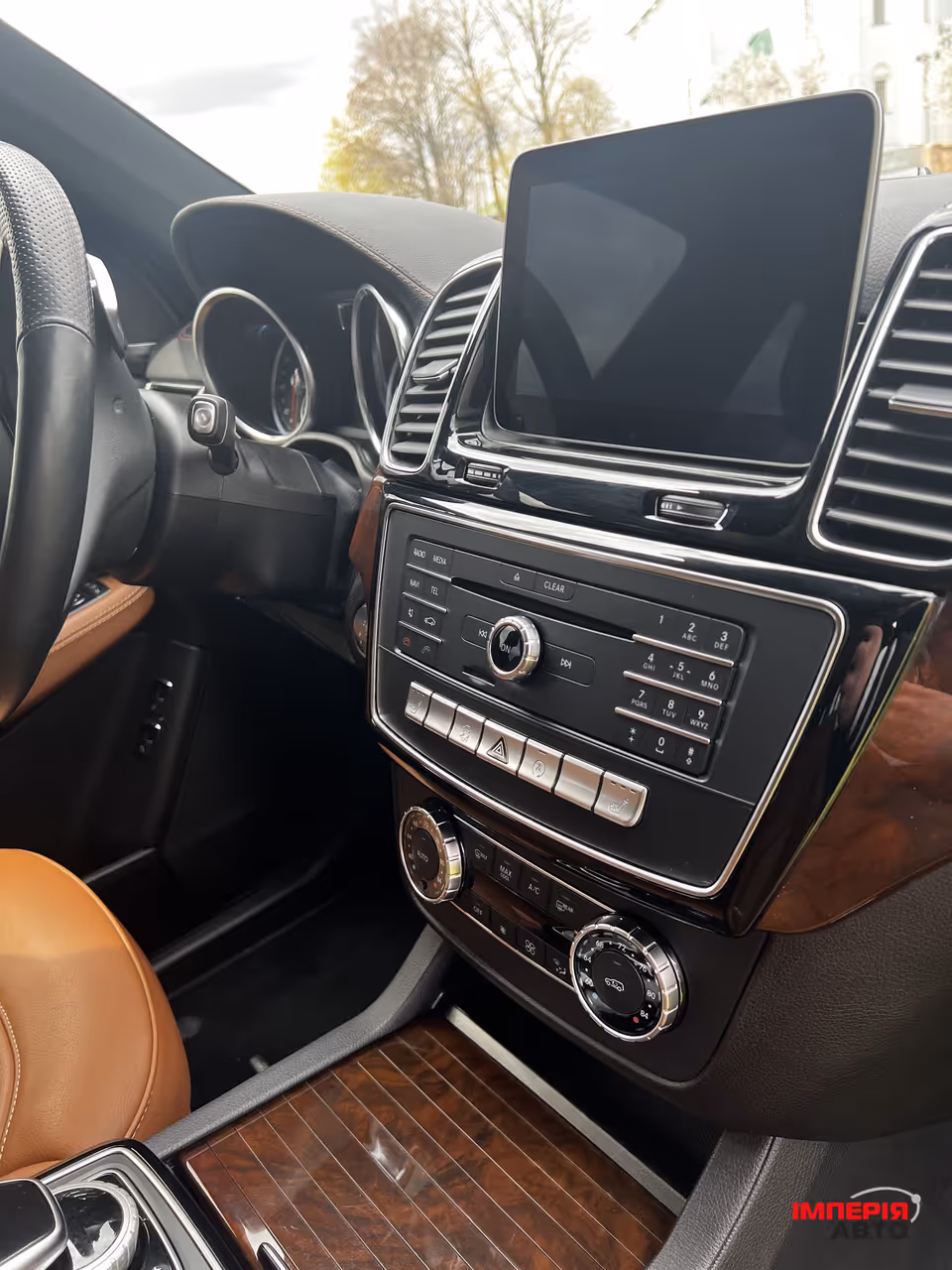 Mercedes-Benz GLS - фото 16