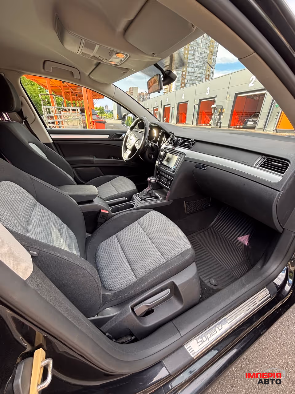 Skoda Superb - фото 11