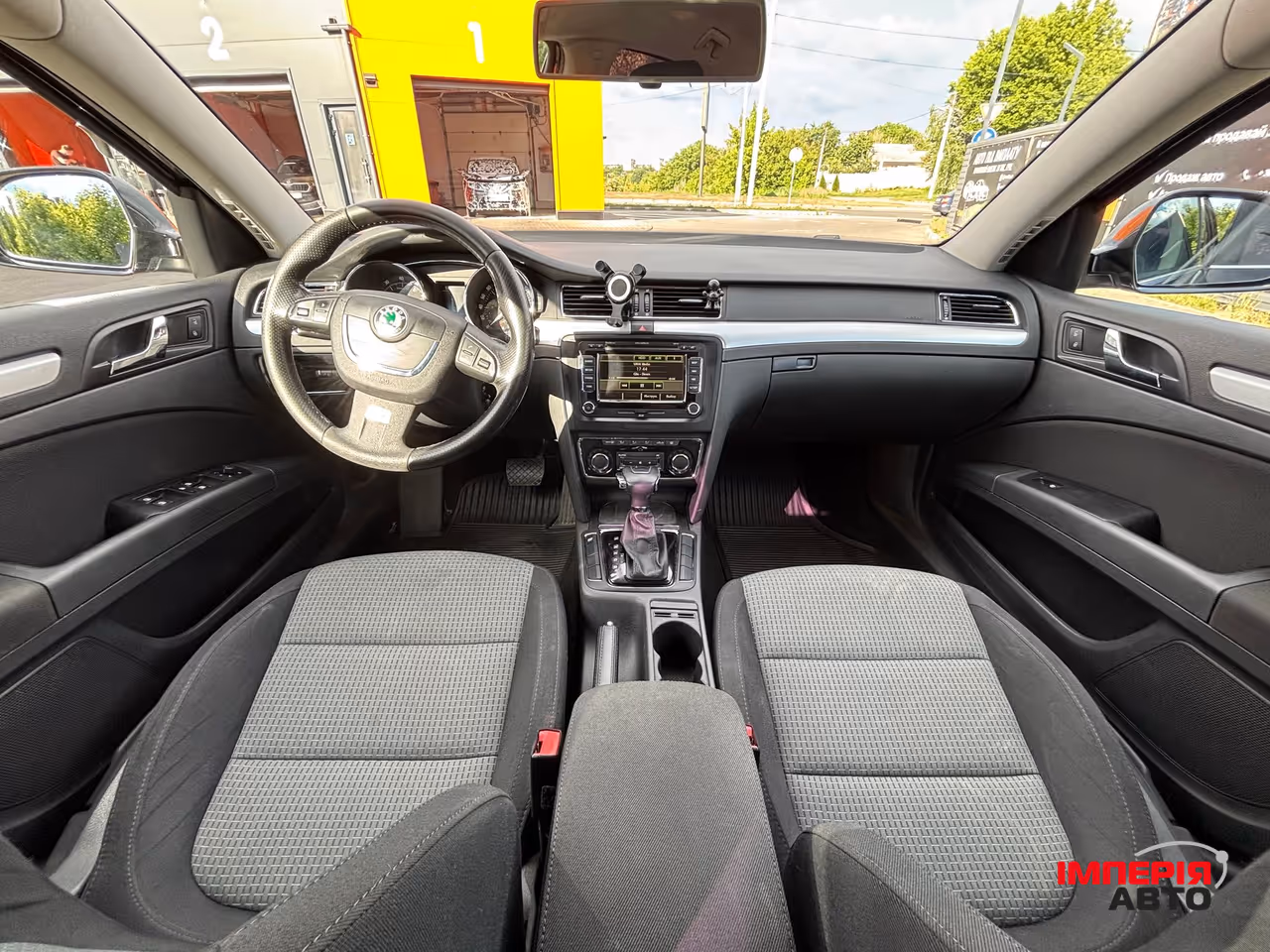 Skoda Superb - фото 10