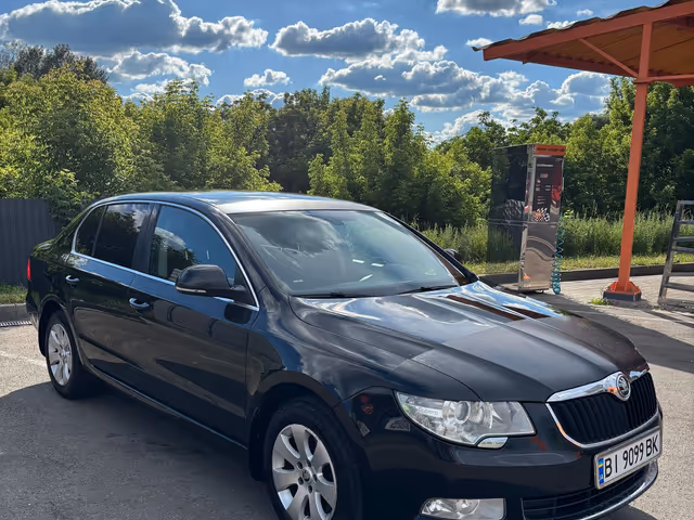 Skoda Superb - фото 1