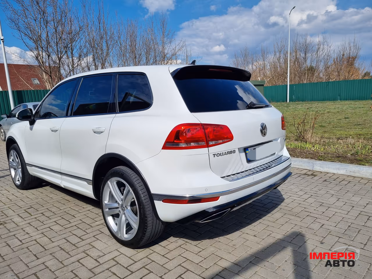 Volkswagen Touareg - фото 4