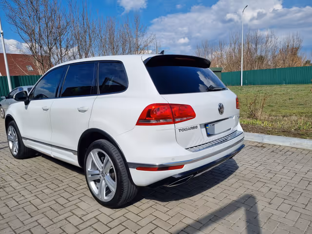 Volkswagen Touareg - фото 4