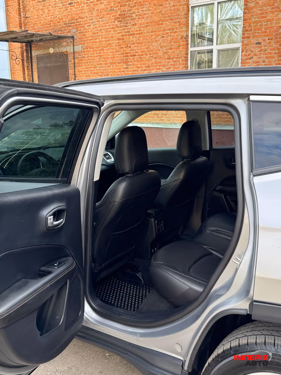 Jeep Compass - фото 8