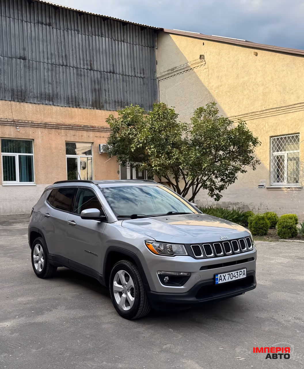Jeep Compass - фото 1