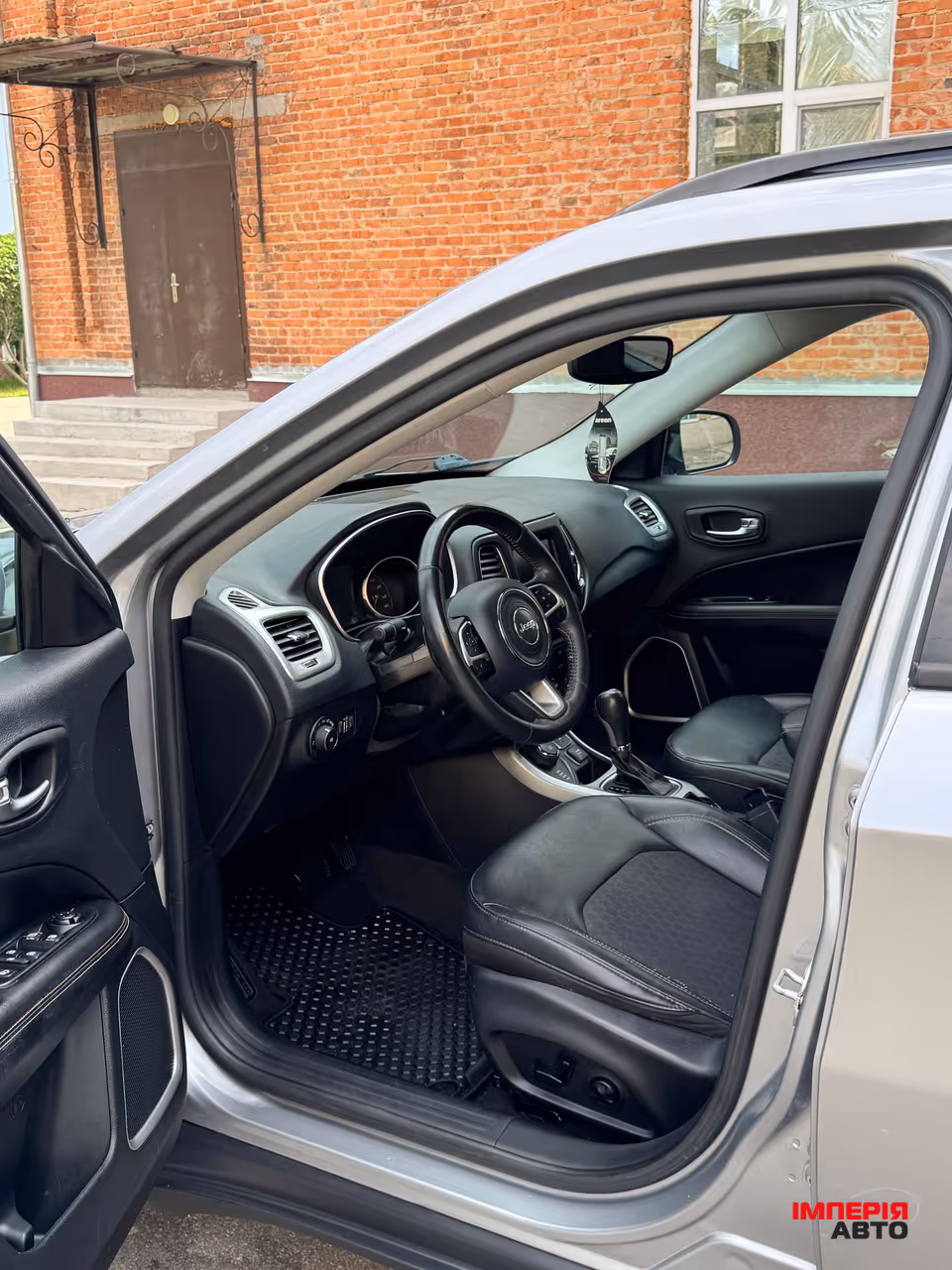 Jeep Compass - фото 7