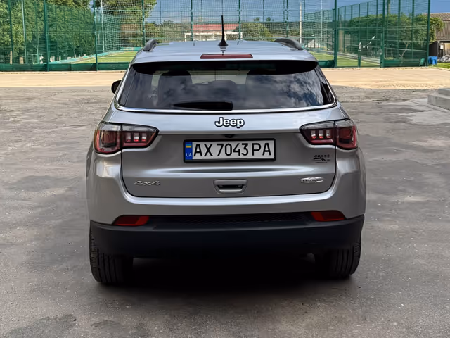 Jeep Compass - фото 3