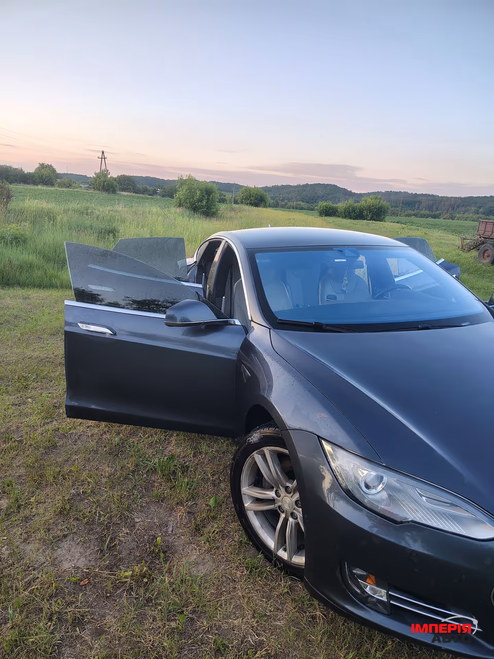 Tesla Model S - фото 2