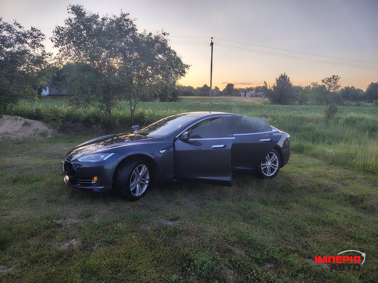 Tesla Model S - фото 3