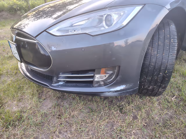 Tesla Model S - фото 4