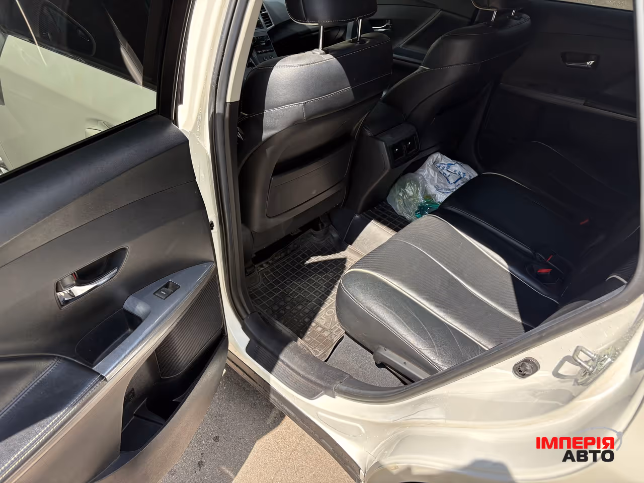 Toyota Venza - фото 9