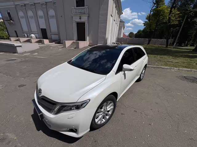 Toyota Venza - фото 1
