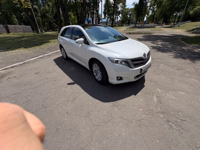 Toyota Venza - фото 3