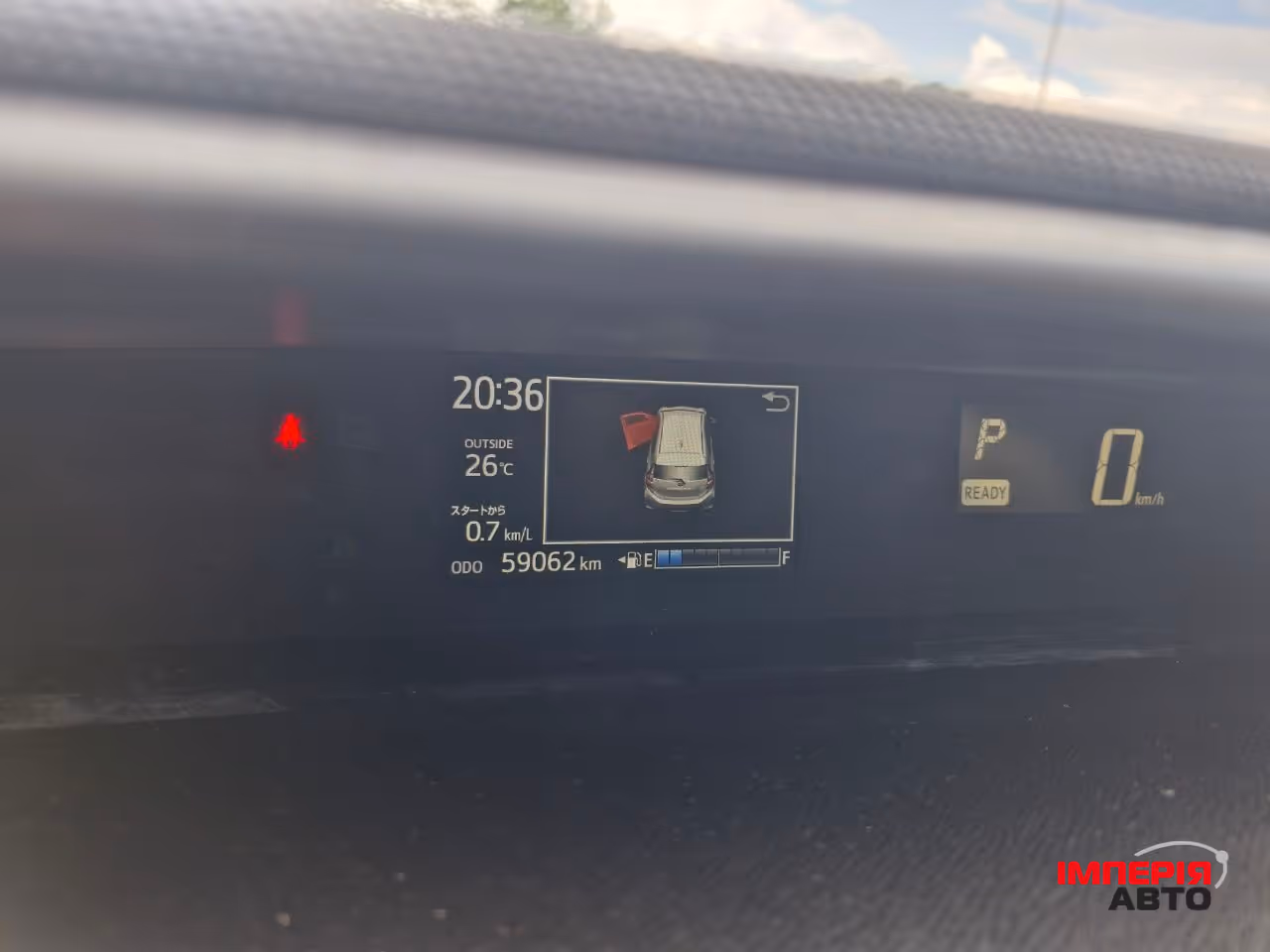 Toyota Aqua - фото 12