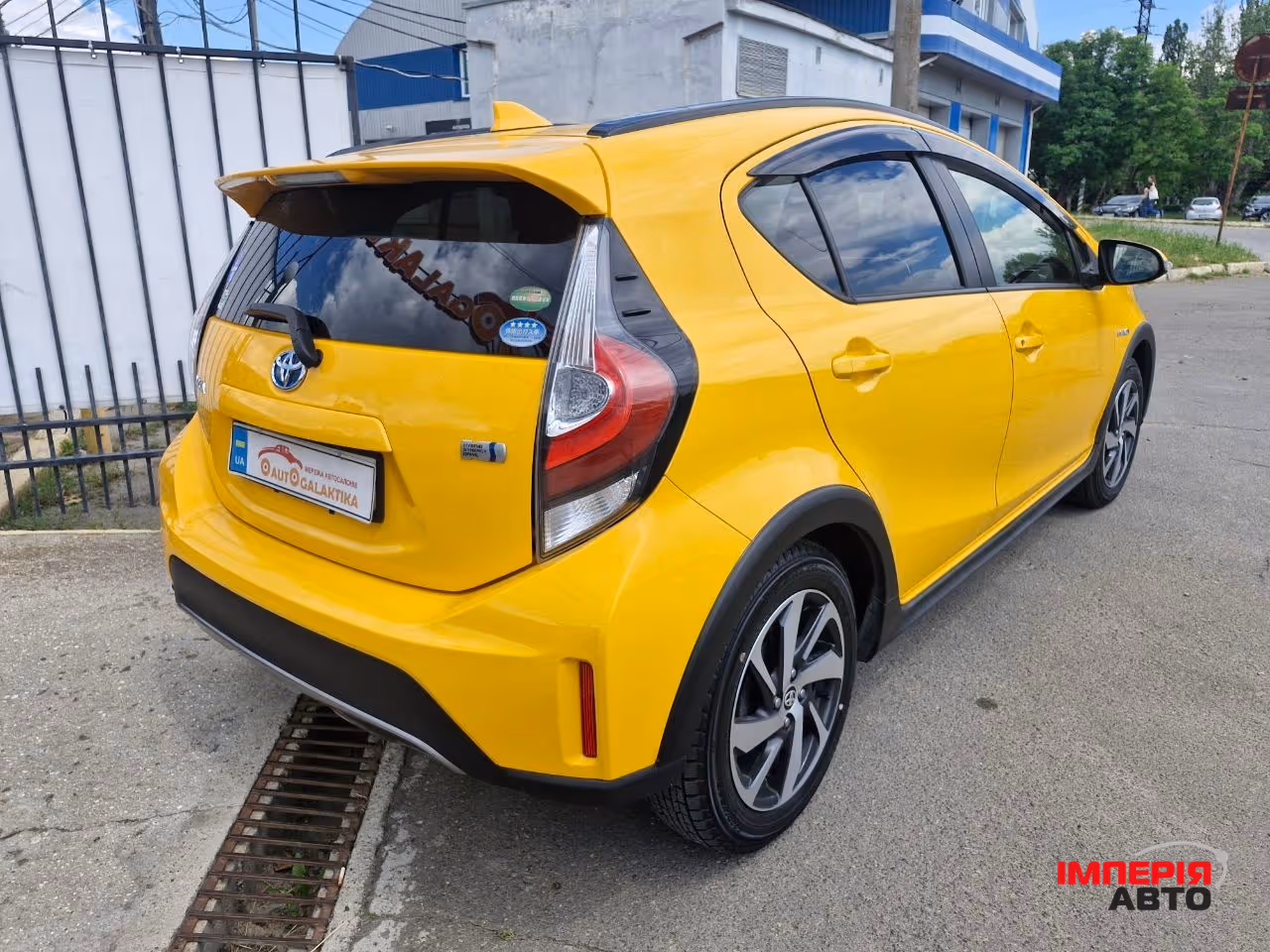 Toyota Aqua - фото 6