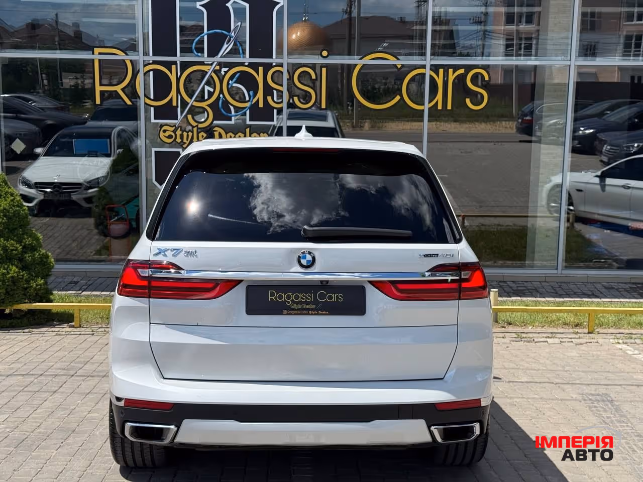 BMW X7 - фото 1