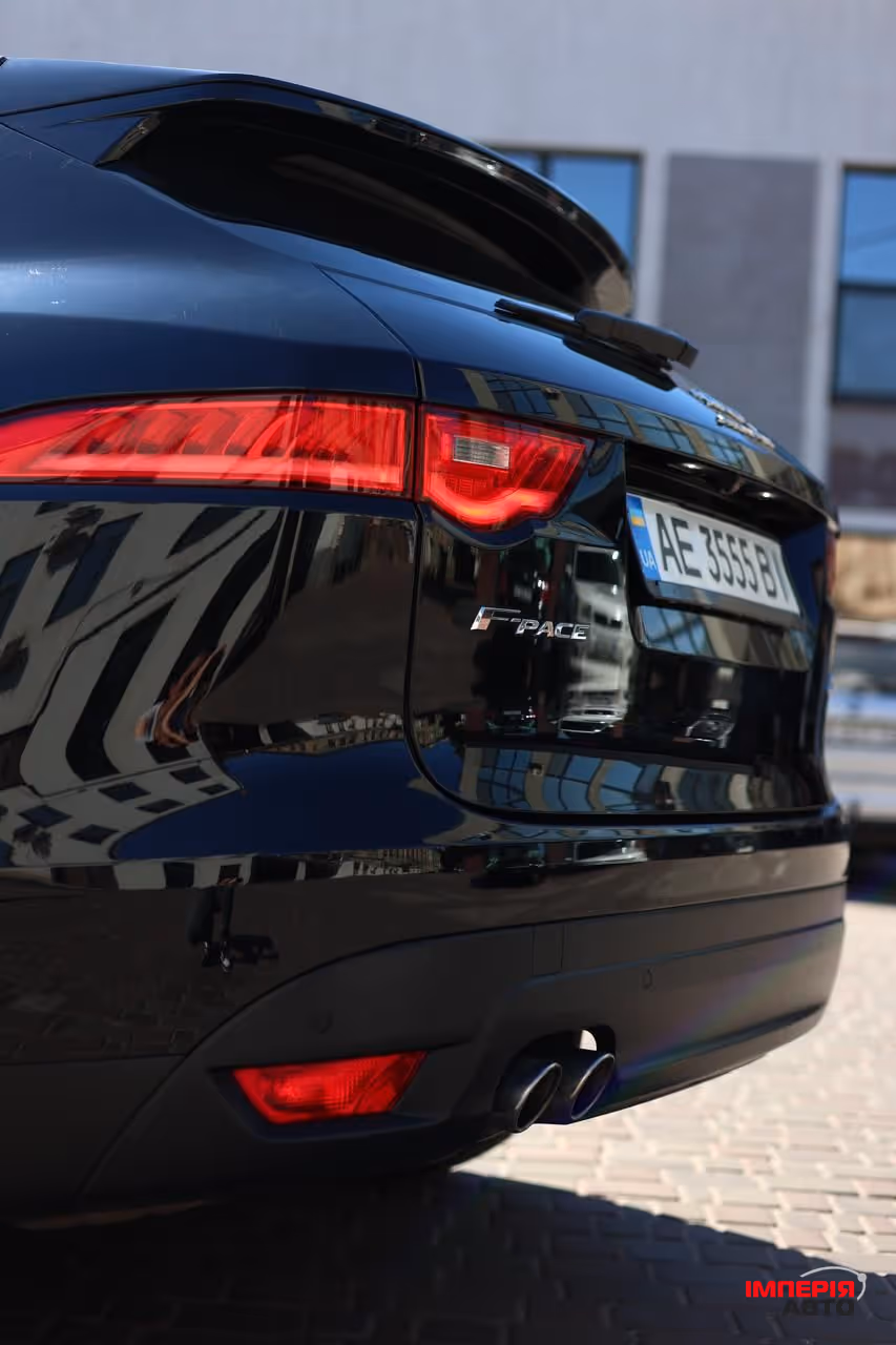 Jaguar F-Pace - фото 18