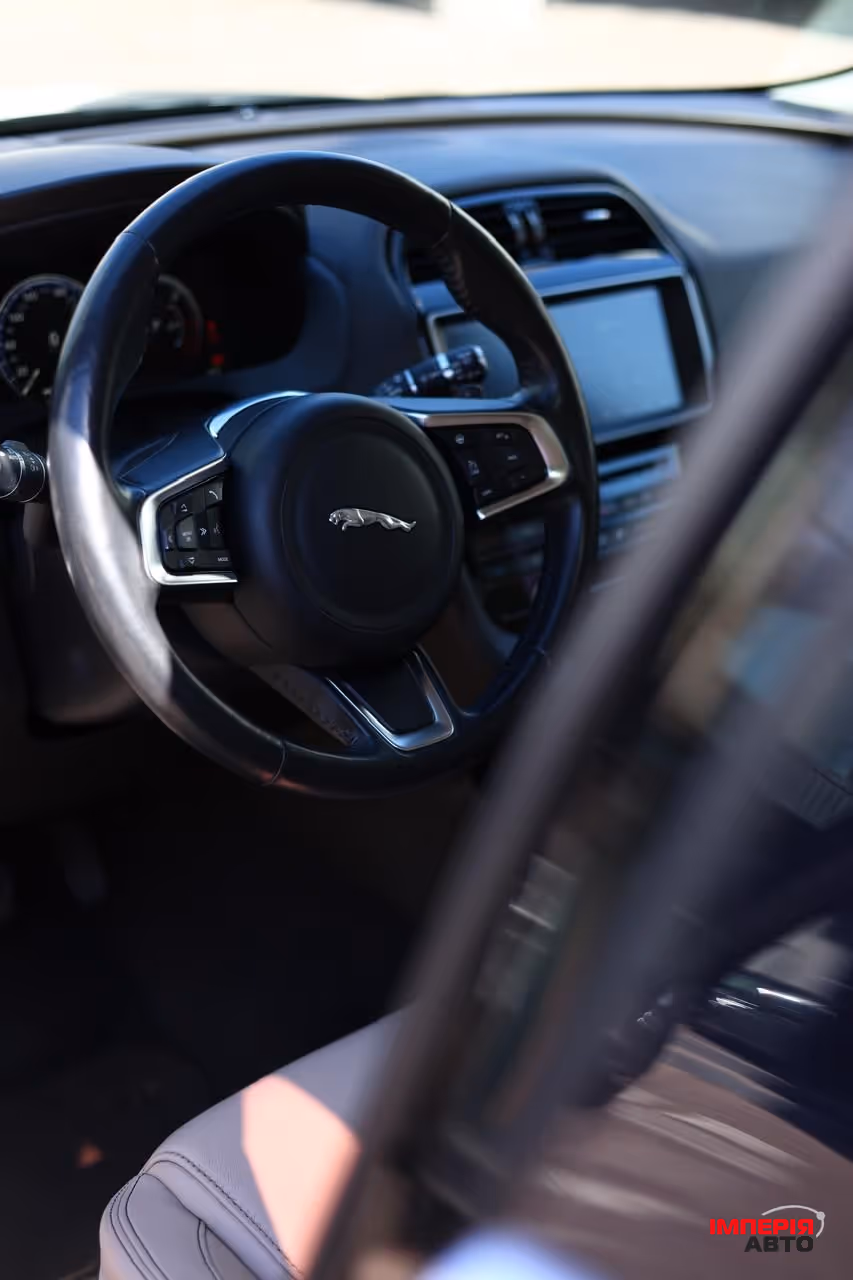 Jaguar F-Pace - фото 47