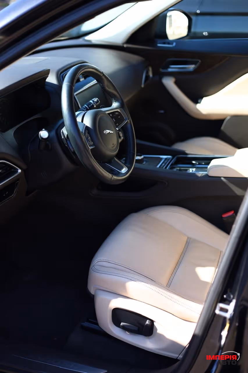 Jaguar F-Pace - фото 22
