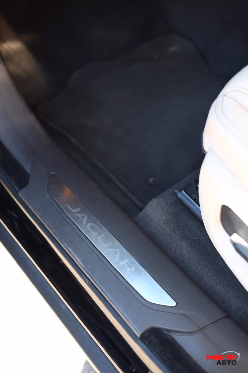 Jaguar F-Pace - фото 23