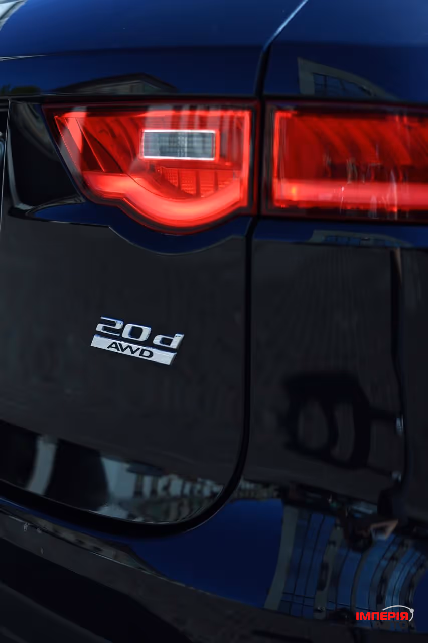 Jaguar F-Pace - фото 15