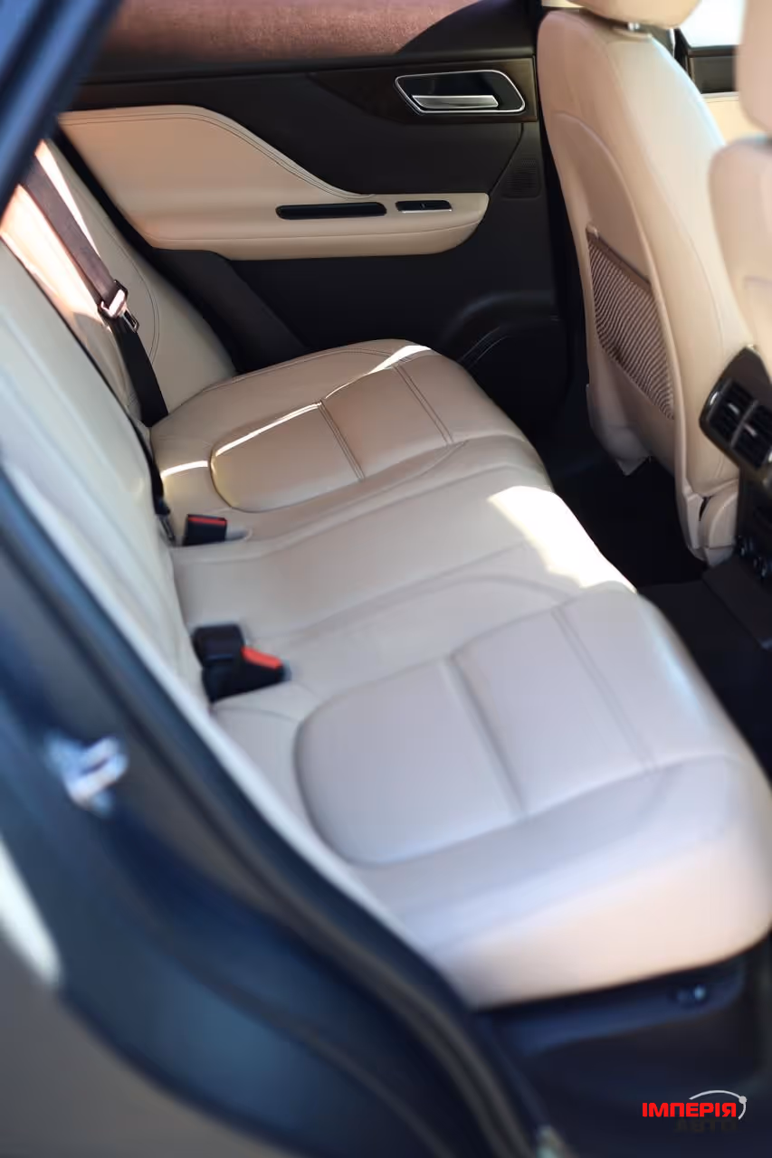 Jaguar F-Pace - фото 29