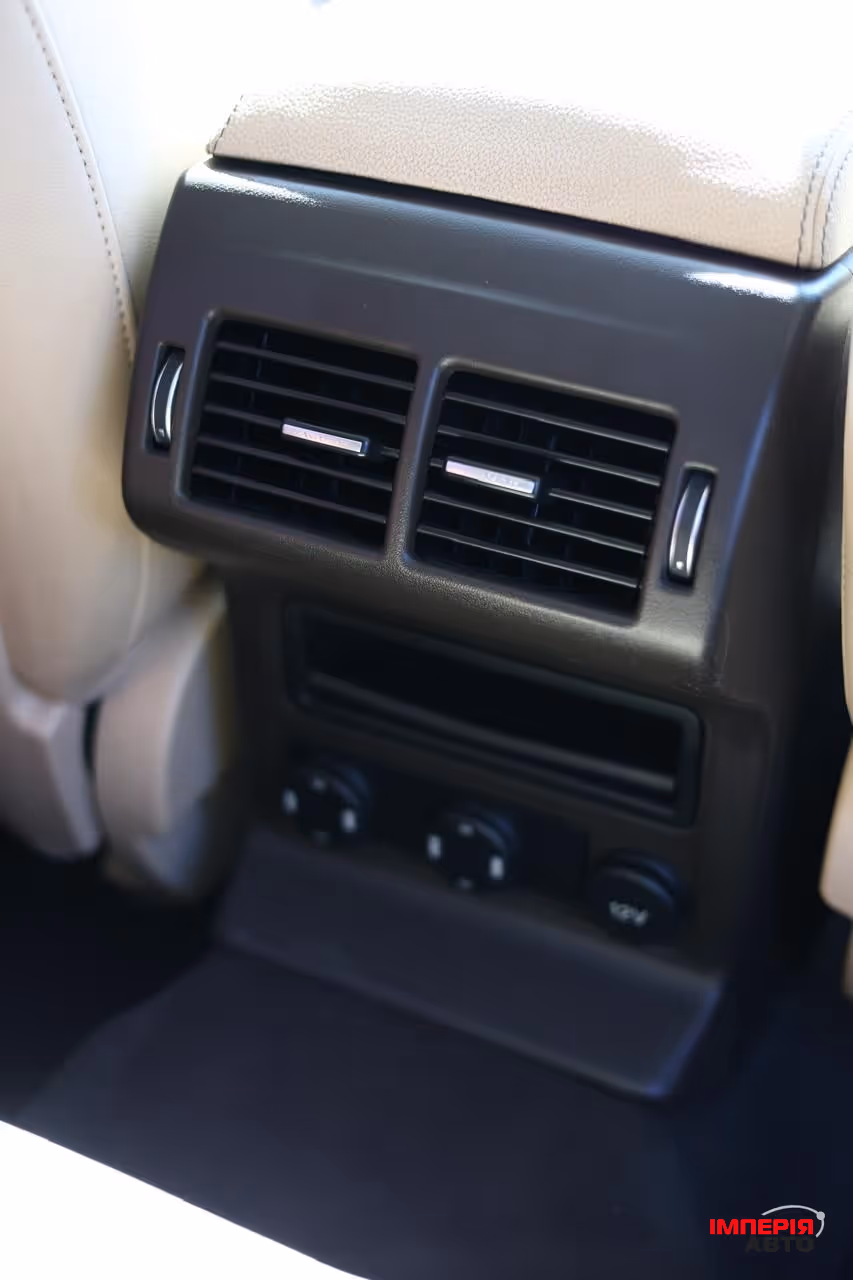 Jaguar F-Pace - фото 26
