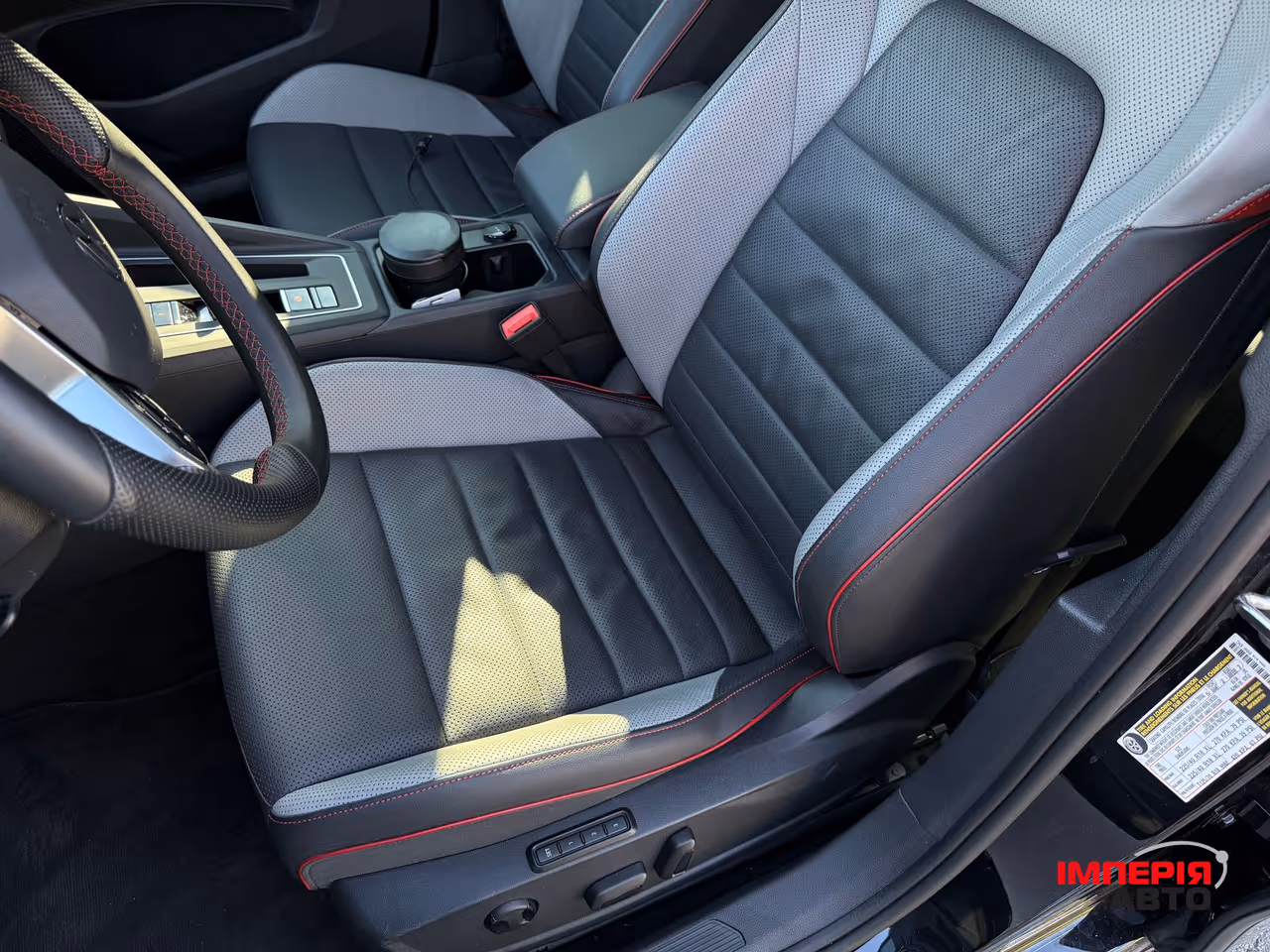Volkswagen Golf GTI - фото 19