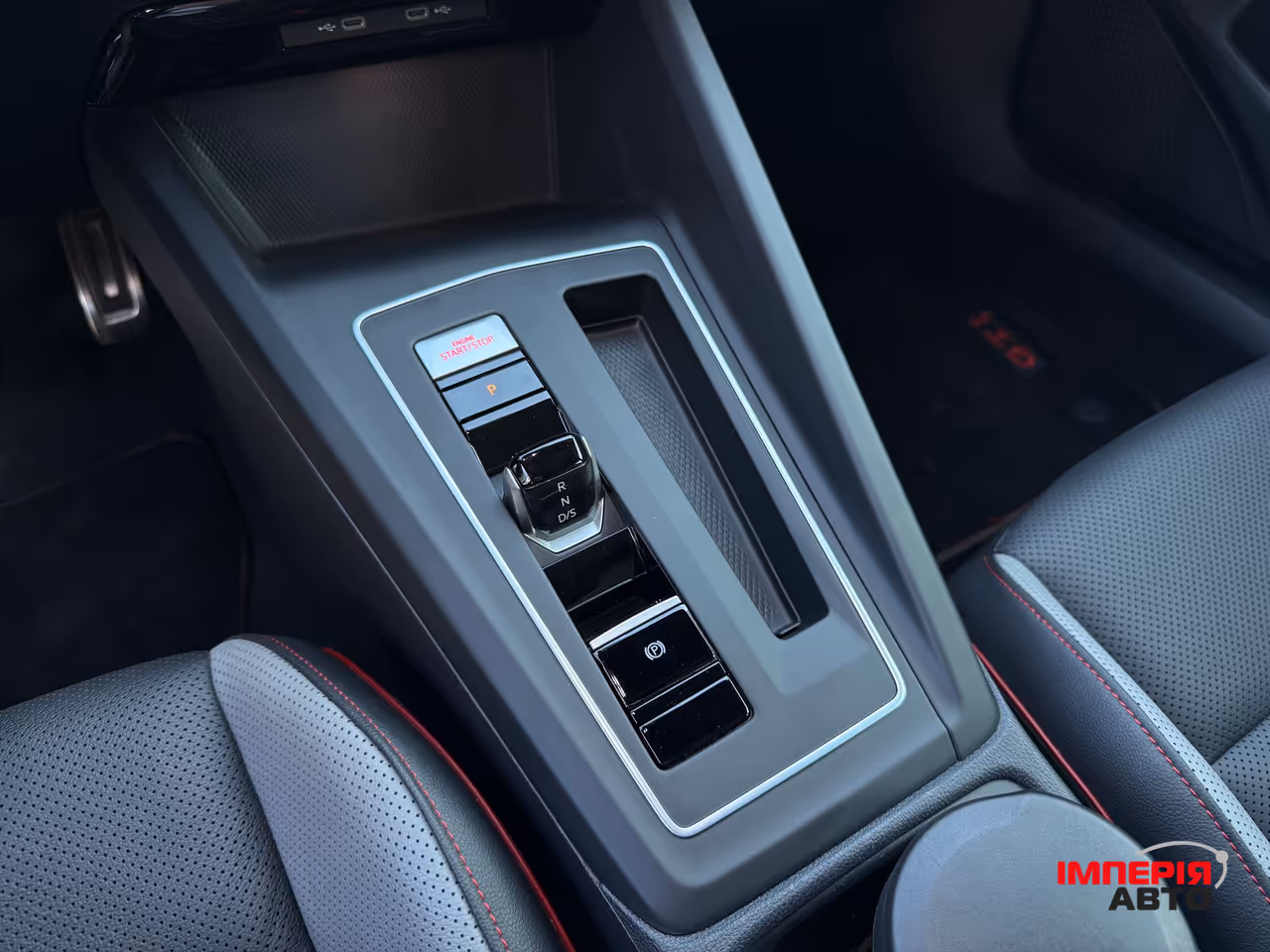 Volkswagen Golf GTI - фото 17