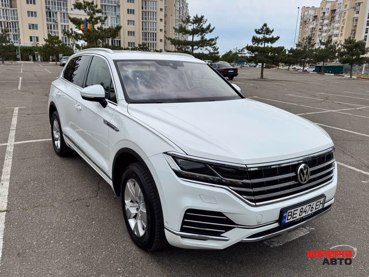 Volkswagen Touareg - фото 4