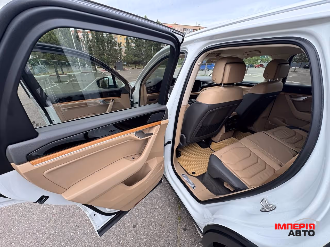 Volkswagen Touareg - фото 26