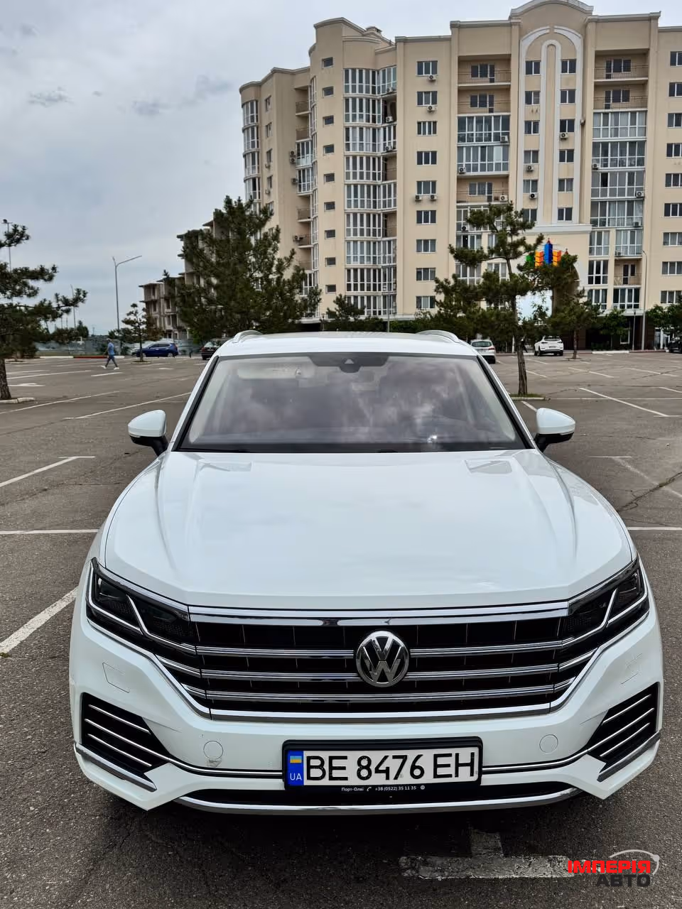 Volkswagen Touareg - фото 8